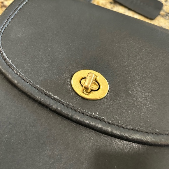 Vintage COACH Side Pack - Picture 3 of 11